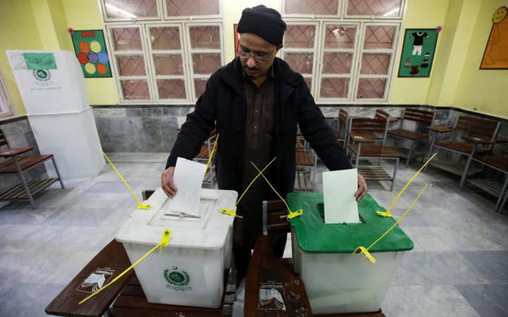 У Пакистані зі значною затримкою оголосили результати парламентських виборів
