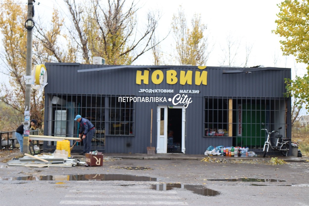 Магазин, який відновив роботу після обстрілу