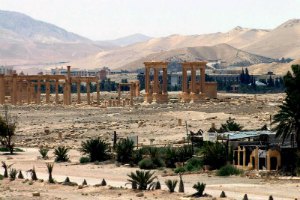 Боевики ИГ разбили кувалдами шесть древних статуй в Пальмире