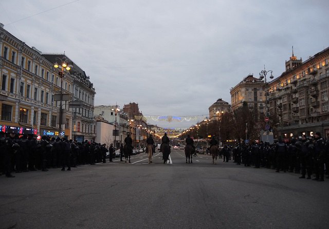 13 тысяч националистов провели "Марш УПА" в центре Киева 29