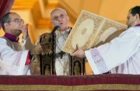 Папа Римский обратился к верующим с первой речью