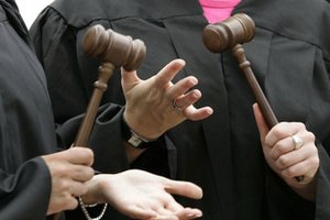 В Болгарии прокурор устроил прослушку своей любовницы-судьи
