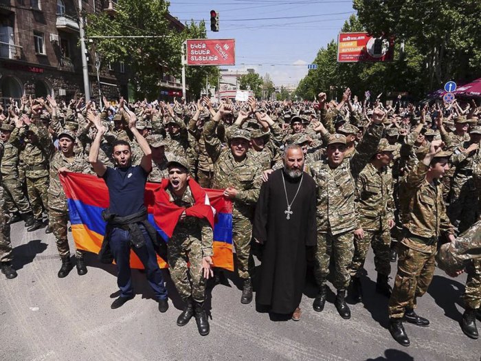Акция протеста в Ереване 23 апреля, 2018.