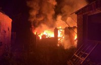 ​Через ворожі обстріли загорілося сміттєзвалище в Балаклії на Харківщині