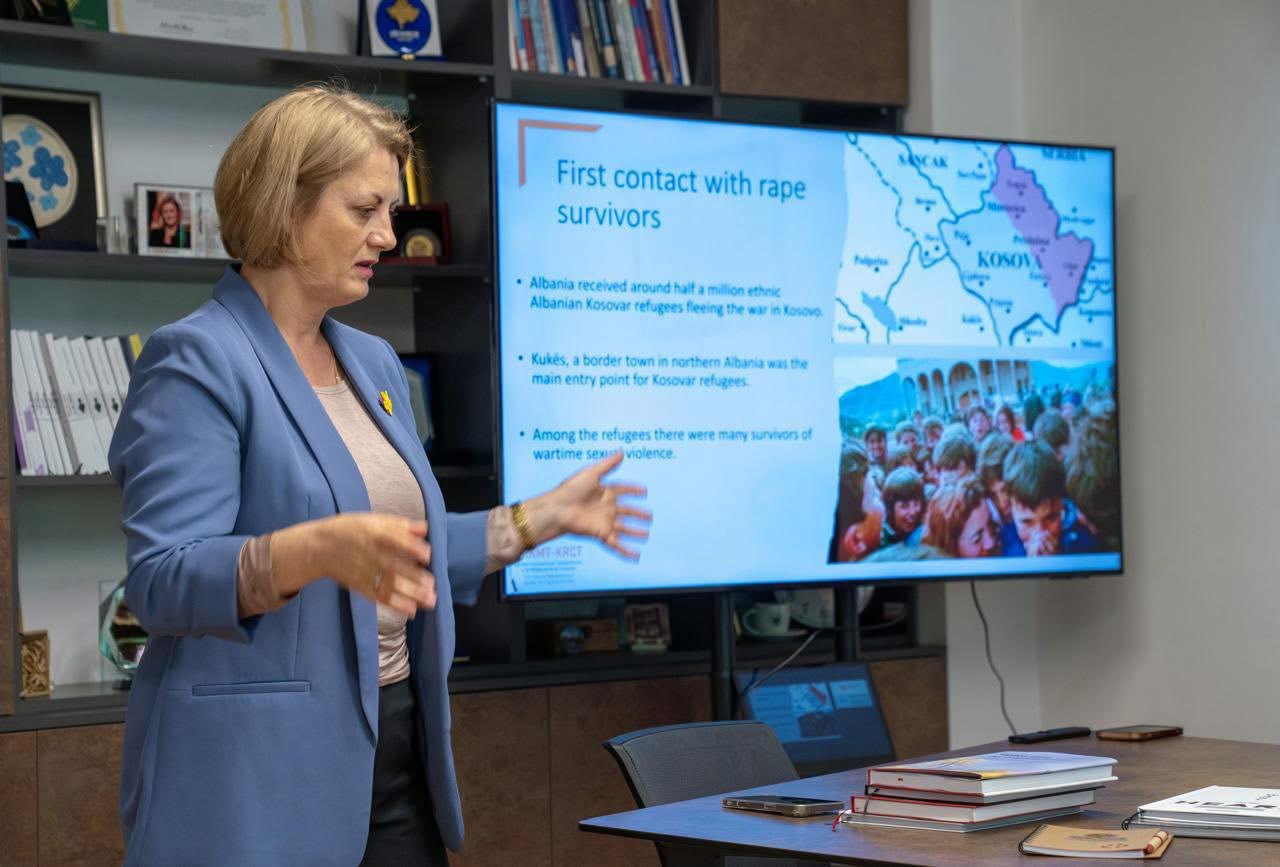 Феріде Рушіті на роботі