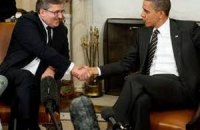 Обама шкодує через обмовку про "польські табори смерті"