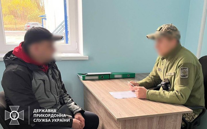 Українські прикордонники відмовили у виїзді за кордон двом чоловікам із фальшивими документами