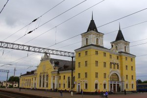 В Черниговской области обвалилась часть ж/д вокзала