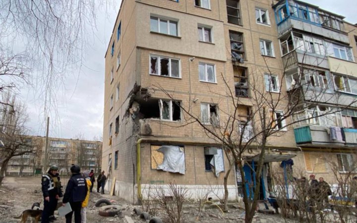 Росіяни обстріляли Куп'янський район, постраждала жінка