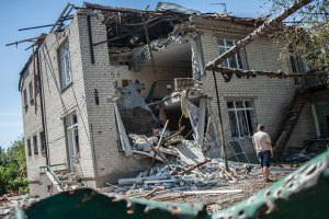 В Славянске разрушены 169 домов и 190 квартир - ОГА