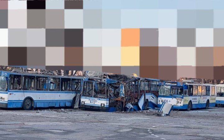 Росіяни у Херсоні влучили у тролейбусний парк