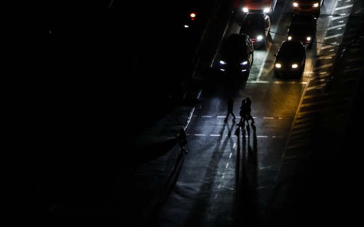 Світло по дві години на добу. Одна із найпотужніших атак по енергетиці України: чи досяг ворог мети? 