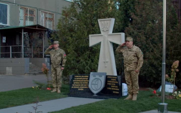 У Києві відкрили пам’ятний знак загиблим жителям-добровольцям