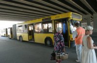 Автобус с 13 пассажирами из-за неисправности рессоры сутки простоял под Винницей