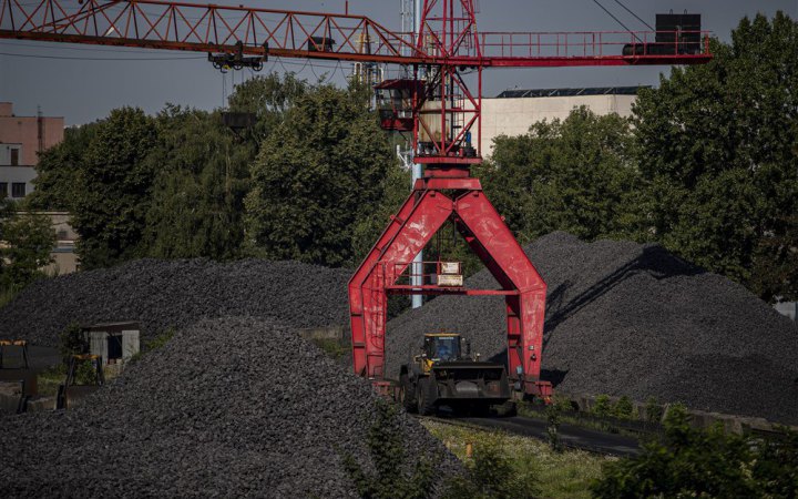 Вугілля на складах замало. Чи встигне держава накопичити паливо? 
