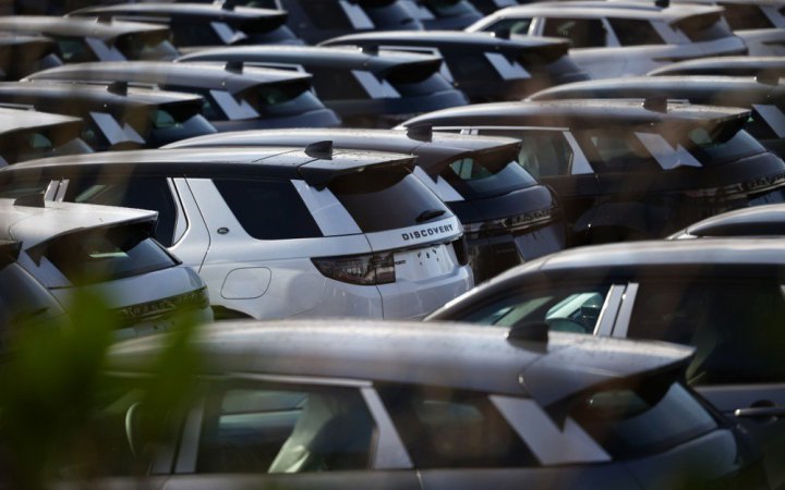 Jaguar Land Rover призупиняє поставки в США через мита