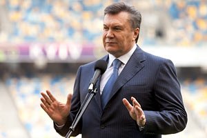 Янукович позравил "Шахтер" с победой