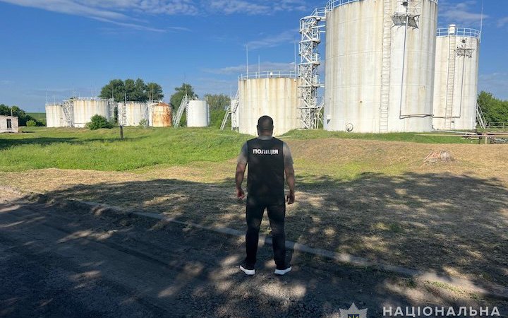 У Чернігівській області злочинна група вкрала 74 літри нафти державного підприємства