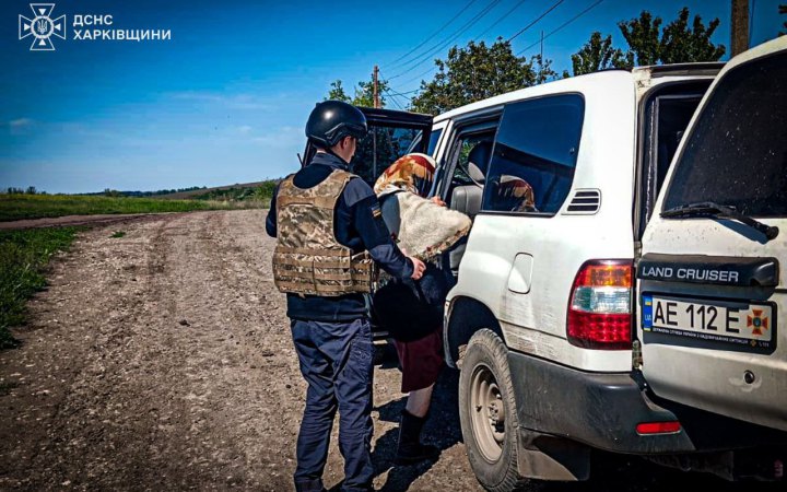 Рятувальники евакуювали з-під обстрілів шістьох мешканців Харківщини