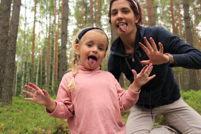 Надежда Толоконникова с дочерью. Вы тоже считаете, что в детском доме ребенку будет лучше?