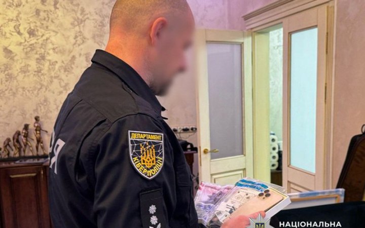 У Дніпрі лікарі ВЛК підробляли чоловікам результати аналізів на ВІЛ для уникнення мобілізації