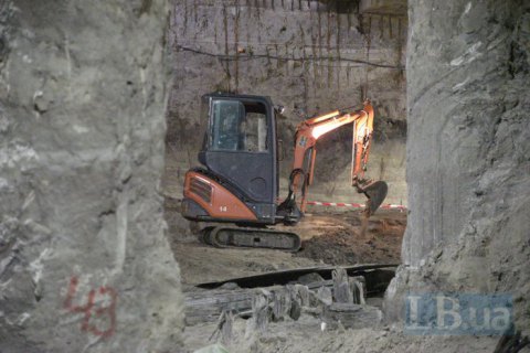 Раскопки на Почтовой площади отдадут Институту археологии НАН Украины