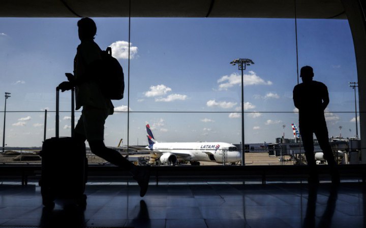 Reuters: аеропорт Вільнюса призупиняв роботу через повітряні кулі