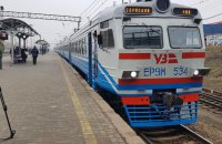 Поліція встановила осіб, які 28 жовтня пошкодили приміський поїзд Яготин – Київ