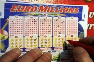 В Великобритании победитель лотереи подарил другу миллион