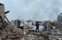 Одна жінка загинула та ще п'ятеро осіб поранені через удар РФ по Малокатеринівці на Запоріжжі