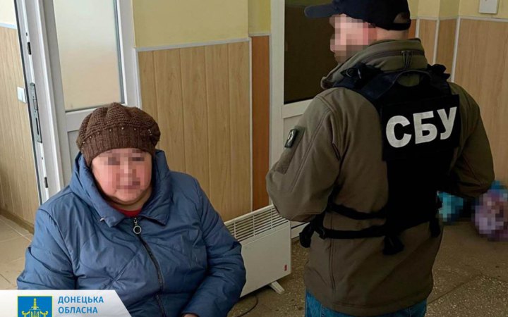 На Донеччині викрили працівницю "Укрзалізниці", яка розповсюджувала  фейки про "брудну бомбу" і "біолабораторії" в Україні