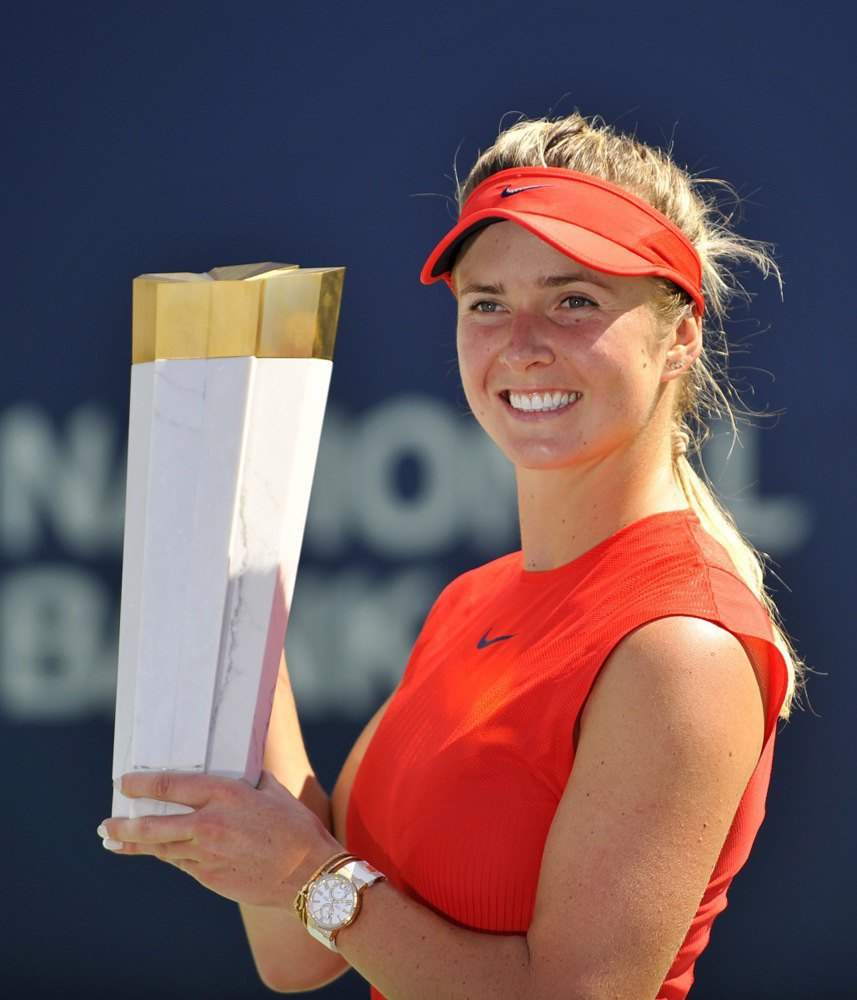 Еліна Світоліна з кубком переможниці <i>Canadian Open</i>, 2017 ірк