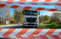 Держмитна служба: Польща тимчасово не оформлятиме українські фури із вантажами