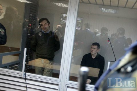 Російських ГРУшників доправили в суд у бронежилетах і шоломах