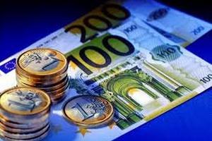 Межбанк открылся резким скачком евро
