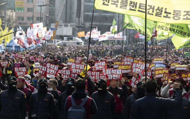 Bloomberg: Південна Корея призначила 3 червня попередньою датою наступних президентських виборів