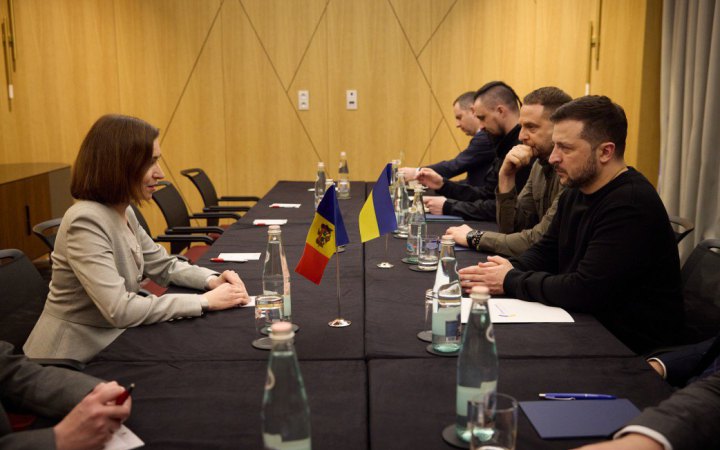Зеленський зустрівся у Албанії з президенткою Молдови Санду