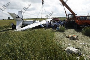 В аварии самолета под Киевом могут быть виновны пилоты, - прокуратура