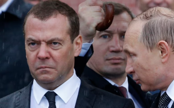 Трамп порадив Медведєву “стежити за словами”