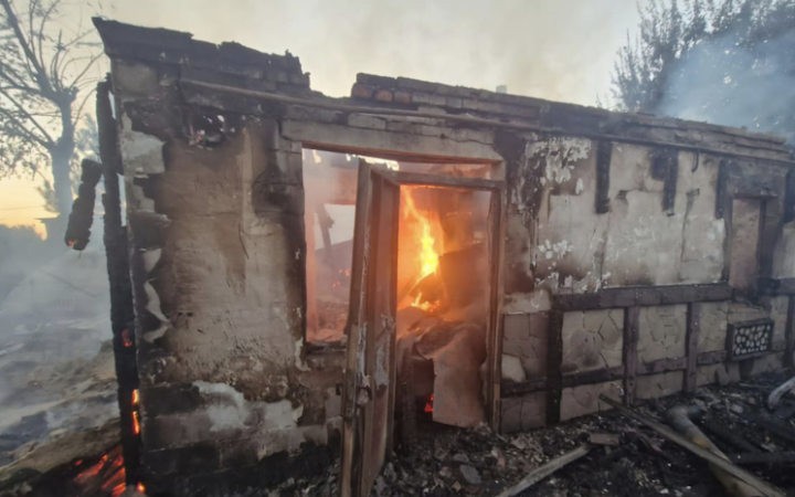 Окупанти завдали удару по Дніпру і області. Пошкоджено інфраструктуру