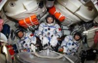 Китайські космонавти пристикувався до орбітального модуля
