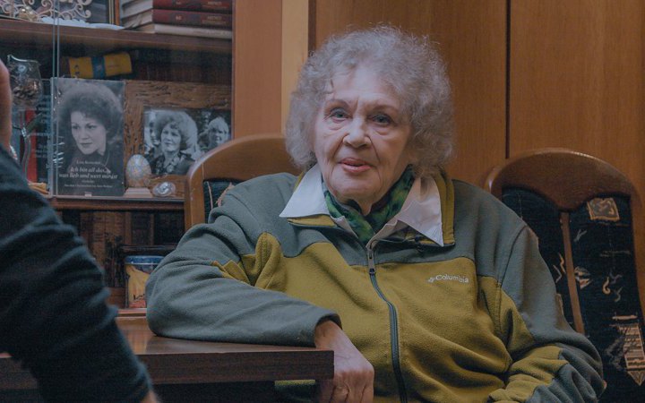 Ліна Костенко: «У поета два вінки: один лавровий, а другий — терновий»