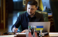 Зеленський обговорив з Алієвим пошкодження посольства Азербайджану російським ударом