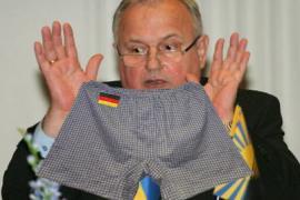 Губернатору Донецка не нравится донашивать трусы за немцем