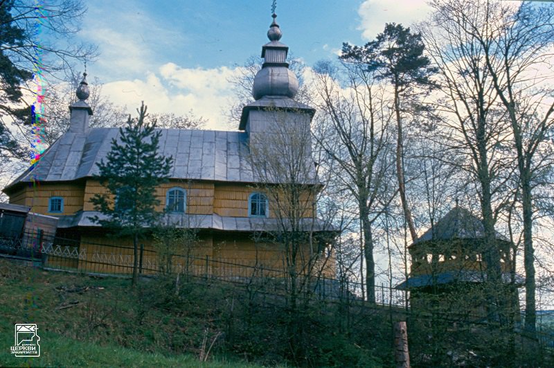 Церква в селі Нова Розтока (1892) – зразок «воловецького бароко». Згоріла у 1999.
