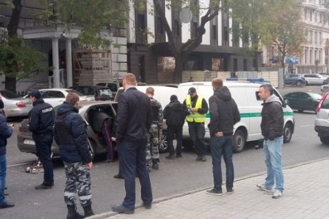 У центрі Одеси правопорушники, втікаючи від поліції, зчинили стрілянину і спровокували ДТП