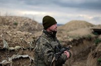 Один военный ранен за сутки на Донбассе