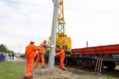 "Укрзализныця" начала электрификацию участка между Черкассами и Смелой