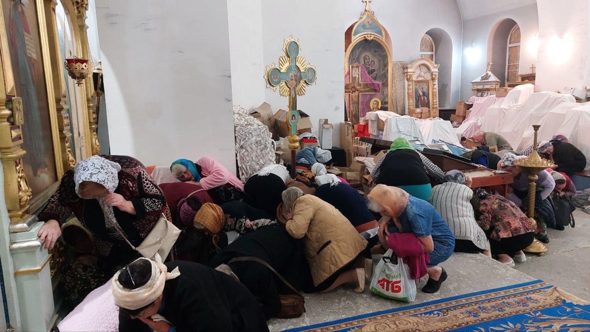 Парафіяни ховаються від обстрілу в Херсоні