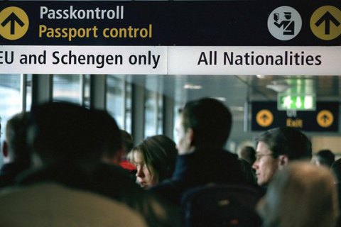 В аеропорту Стокгольма евакуювали пасажирів терміналу через підозрілий предмет (оновлено)